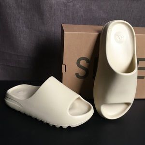 Yeezy slides women size 8
